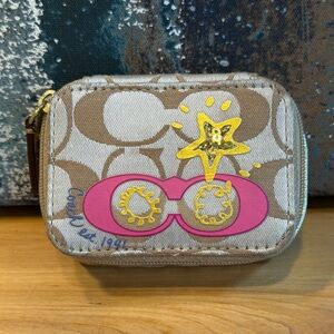 Coach Poppy Signature Triple Pill Box- vintage and Rare